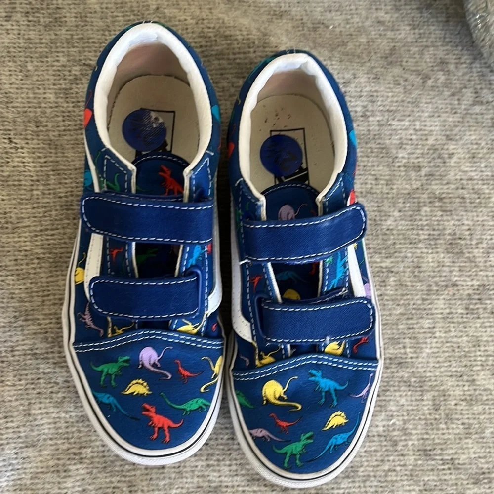 Kids Vans, velcro closure and dinosaurs! Sz 2.5 - Picture 6 of 9